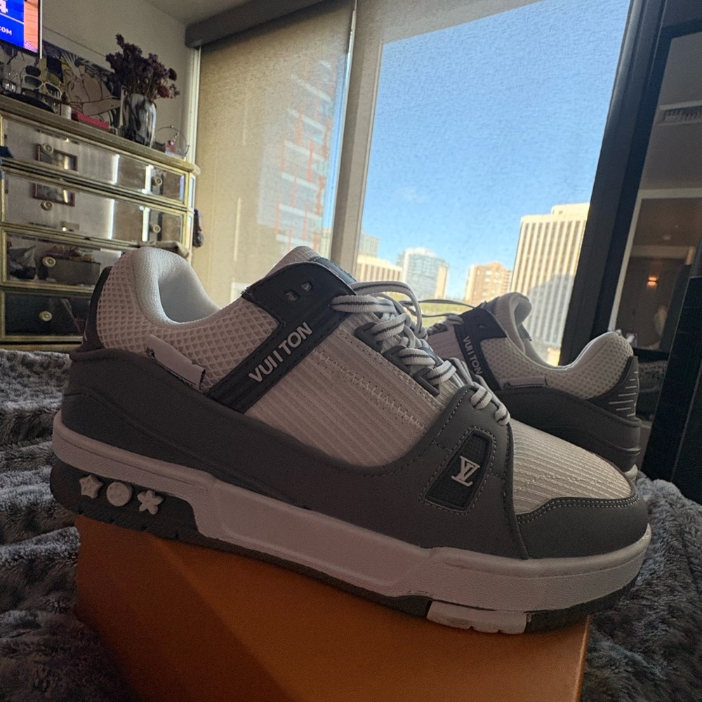 Men's Gray and White Sneakers